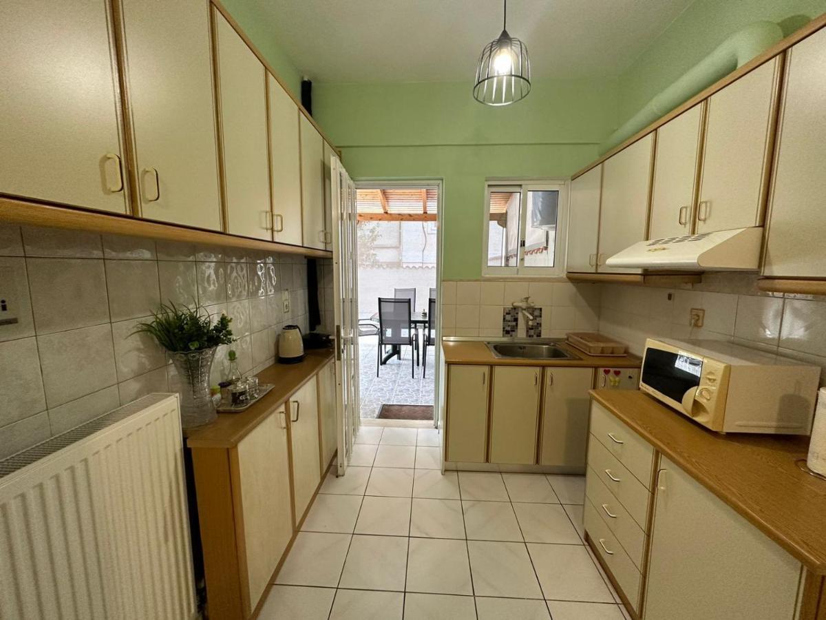 La Vita Apartments-Near Airport & Sea Artemida  Luaran gambar