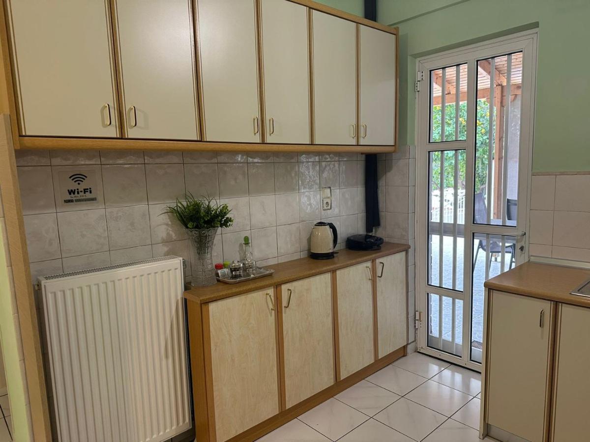 La Vita Apartments-Near Airport & Sea Artemida  Luaran gambar